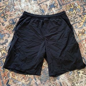 Lululemon men’s short in black